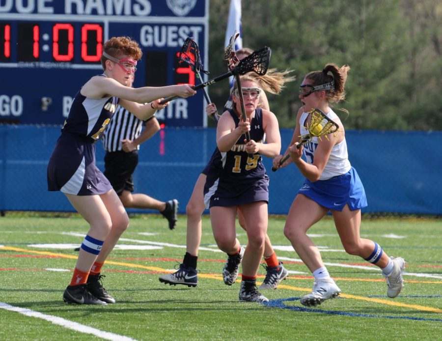 On April 26, 2018, Senior Kaylon Buckner set the Missouri All-Time Career Goals Record for girls lacrosse. The number to beat was 333 goals. She had tied the record earlier in the week. "It was so exciting and my teammates were so happy for me, which made it all worth it," Buckner said. "I would like to thank my awesome hard working teammates, Coach Smith and Westerholt, my athletic trainers and of course my parents for all of their support."