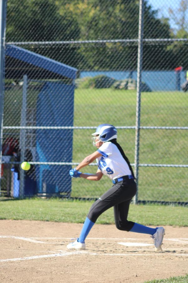 The Varsity girls softball team faced off against Jennings on Wednesday, Sept. 28 at Ladue, and earned at 16-1 win. “Cheering on the seniors, while also feeling completely terrified of the upcoming years being without them was a variety of emotions. It’s also just so fun playing with them and being able to cheer them on and personally I think that’s really what matters the most, just being in the moment of it all.” Freshman Lucy Dempsey said.