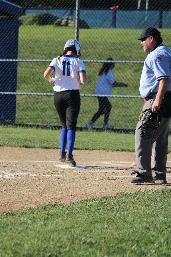 The Varsity girls softball team faced off against Jennings on Wednesday, Sept. 28 at Ladue, and earned at 16-1 win. “Cheering on the seniors, while also feeling completely terrified of the upcoming years being without them was a variety of emotions. It’s also just so fun playing with them and being able to cheer them on and personally I think that’s really what matters the most, just being in the moment of it all.” Freshman Lucy Dempsey said.