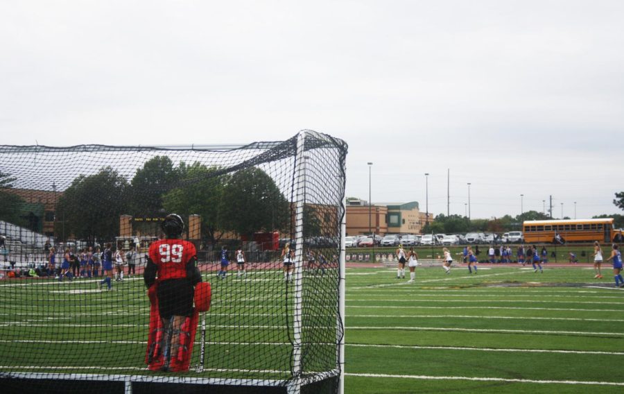 The Ladue varsity girls' field hockey team won 7-2 against Lafayette at the 9/23 game. Despite the rainy weather and a late bus, the win was easy for the team. “It was really satisfying to come out on top of a game like that,” said sophomore Katie Myckatyn.