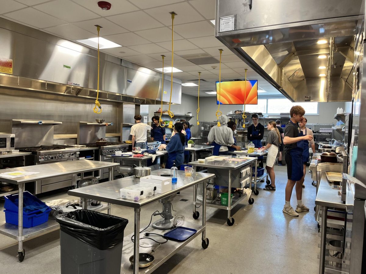 The kitchen buzzes as students prepare their dishes. Maya Mitchell (12) chose to take Dalton’s class because of her love for food. “I like to cook, I like to eat,” Mitchell said.