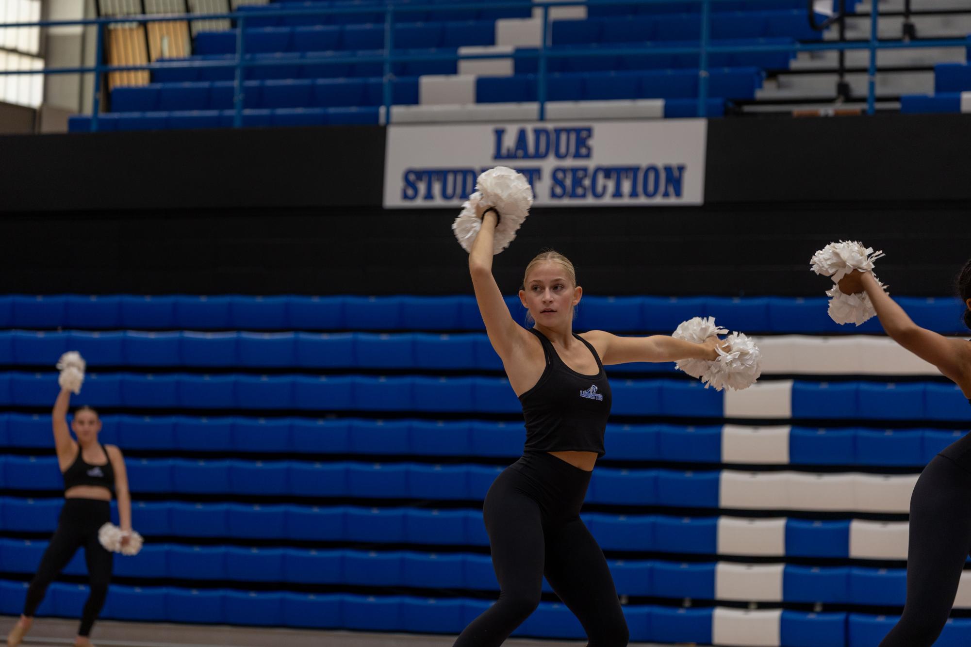 Laduettes endure three day pom choreography