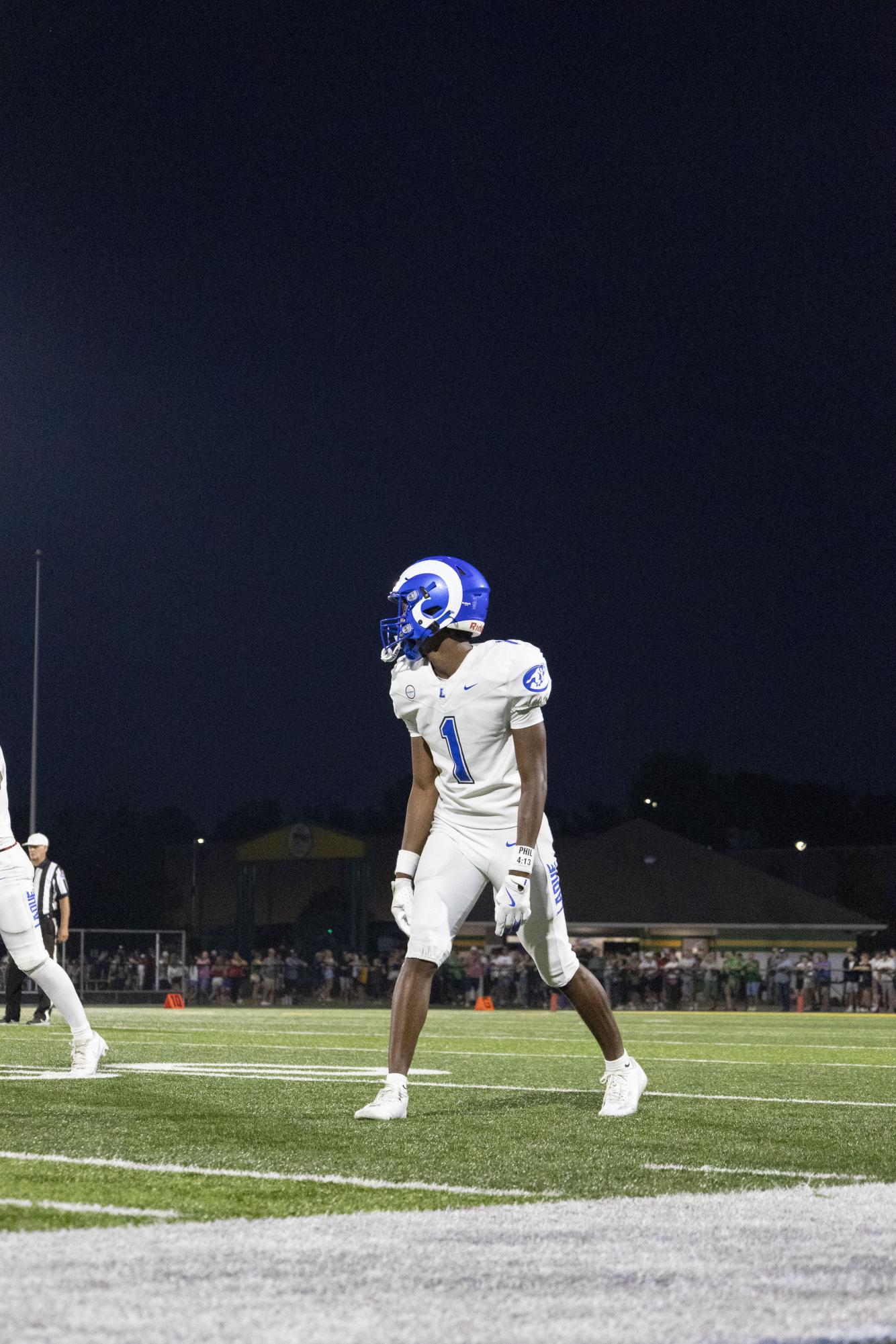 Football wins 14-10 against Lindbergh Sept. 12