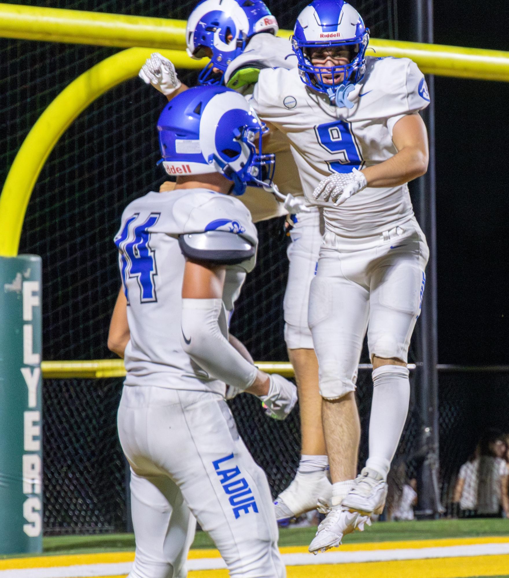 Ladue Football wins against Lindbergh 14-10 Sept. 12