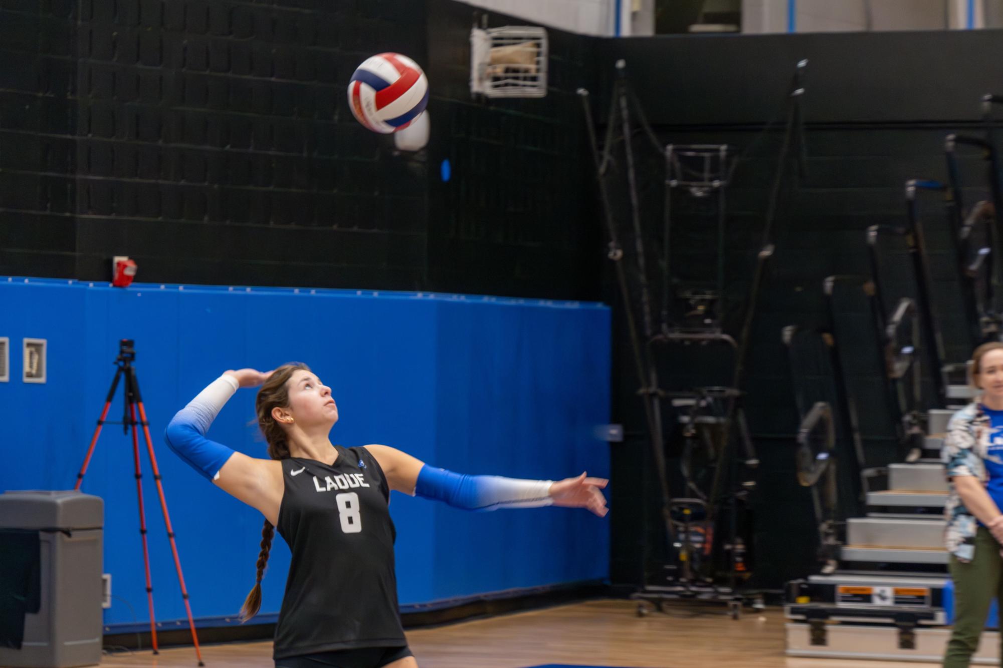 Varsity girls volleyball falls to Westminster Sept. 26