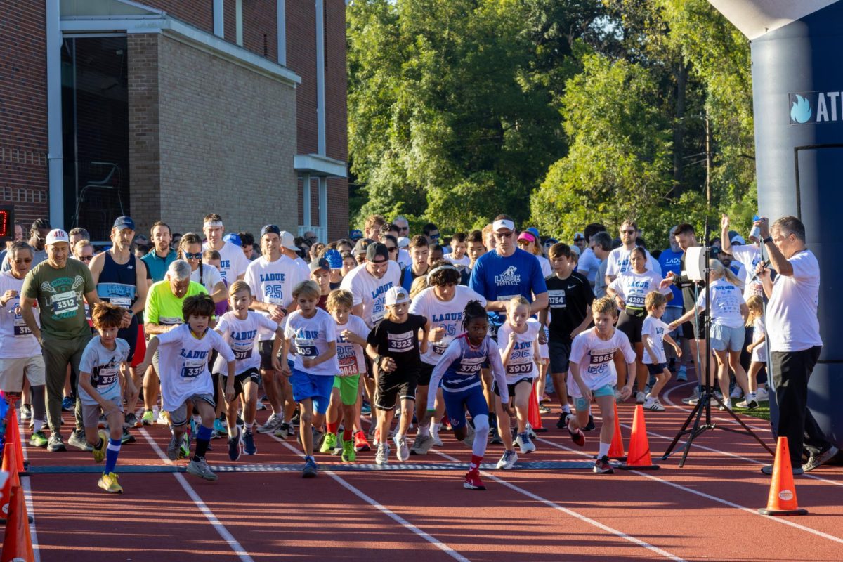 Ladue Education Foundation hosts their 13th annual 'Due Run Sept. 27
