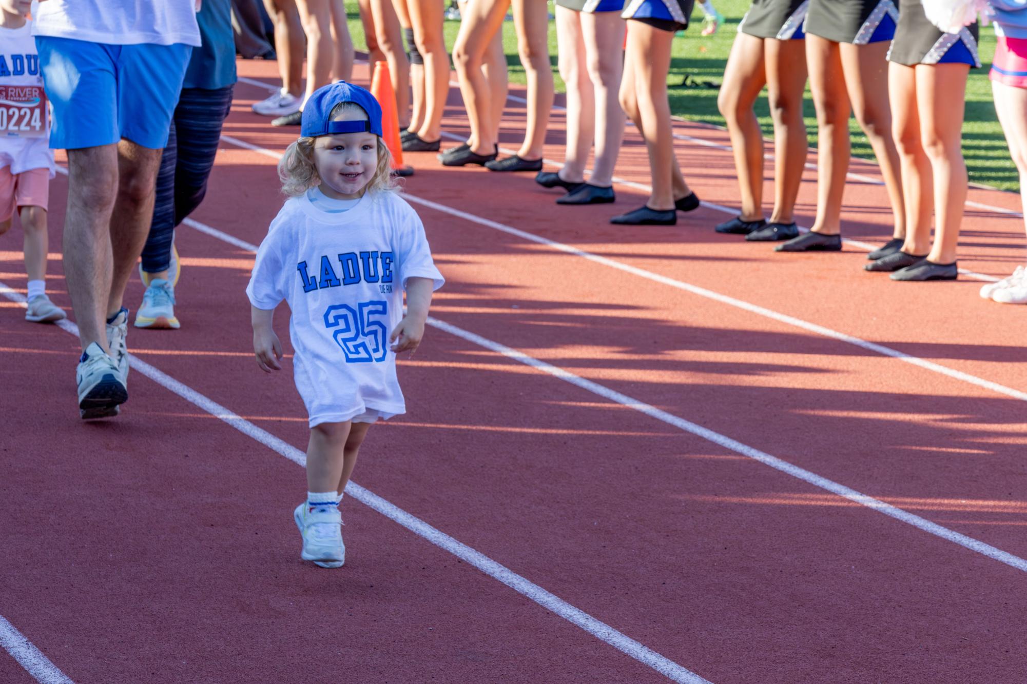 Ladue Education Foundation hosts their 13th annual 'Due Run Sept. 27