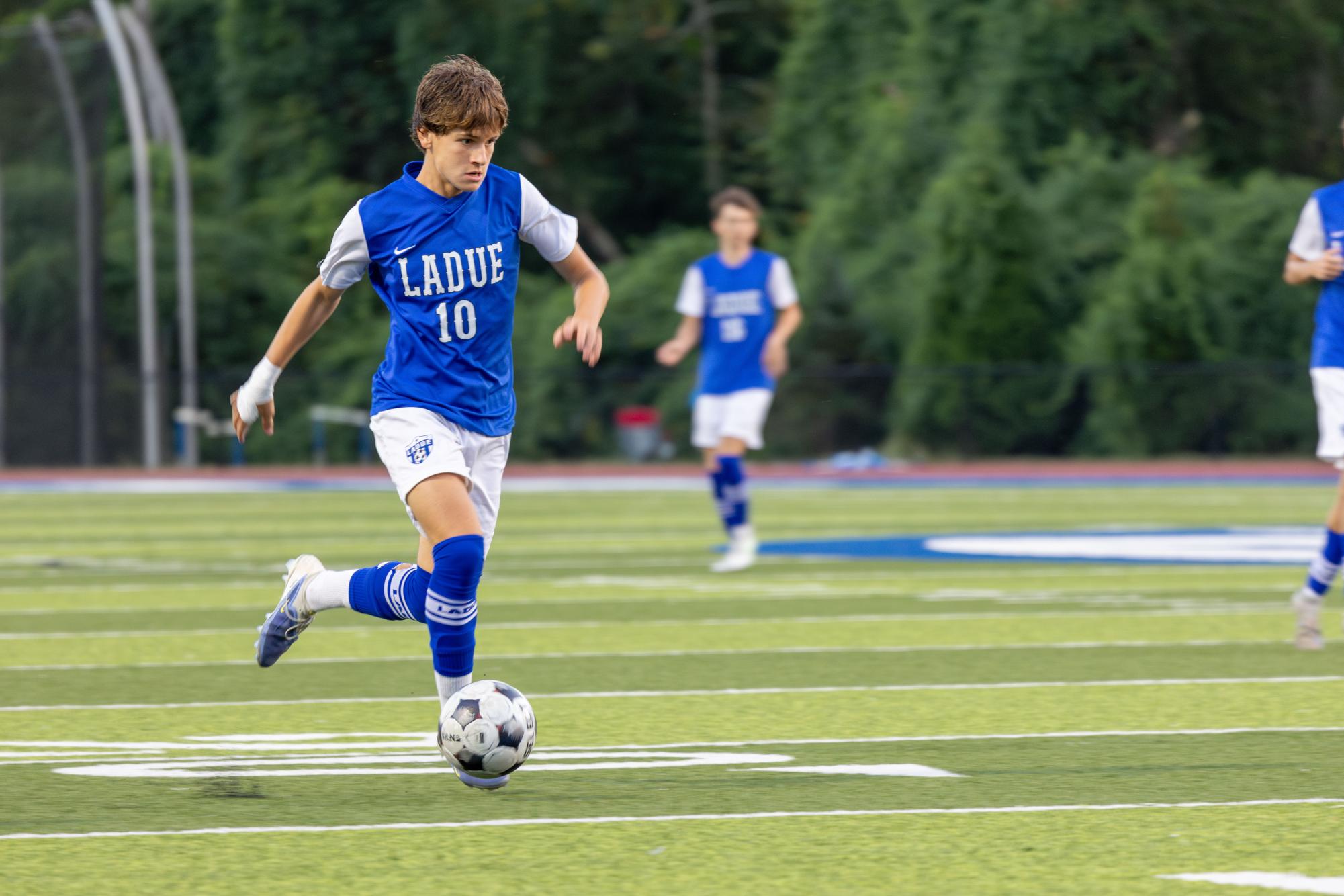 Boys varsity soccer defeats Eureka Sept. 4