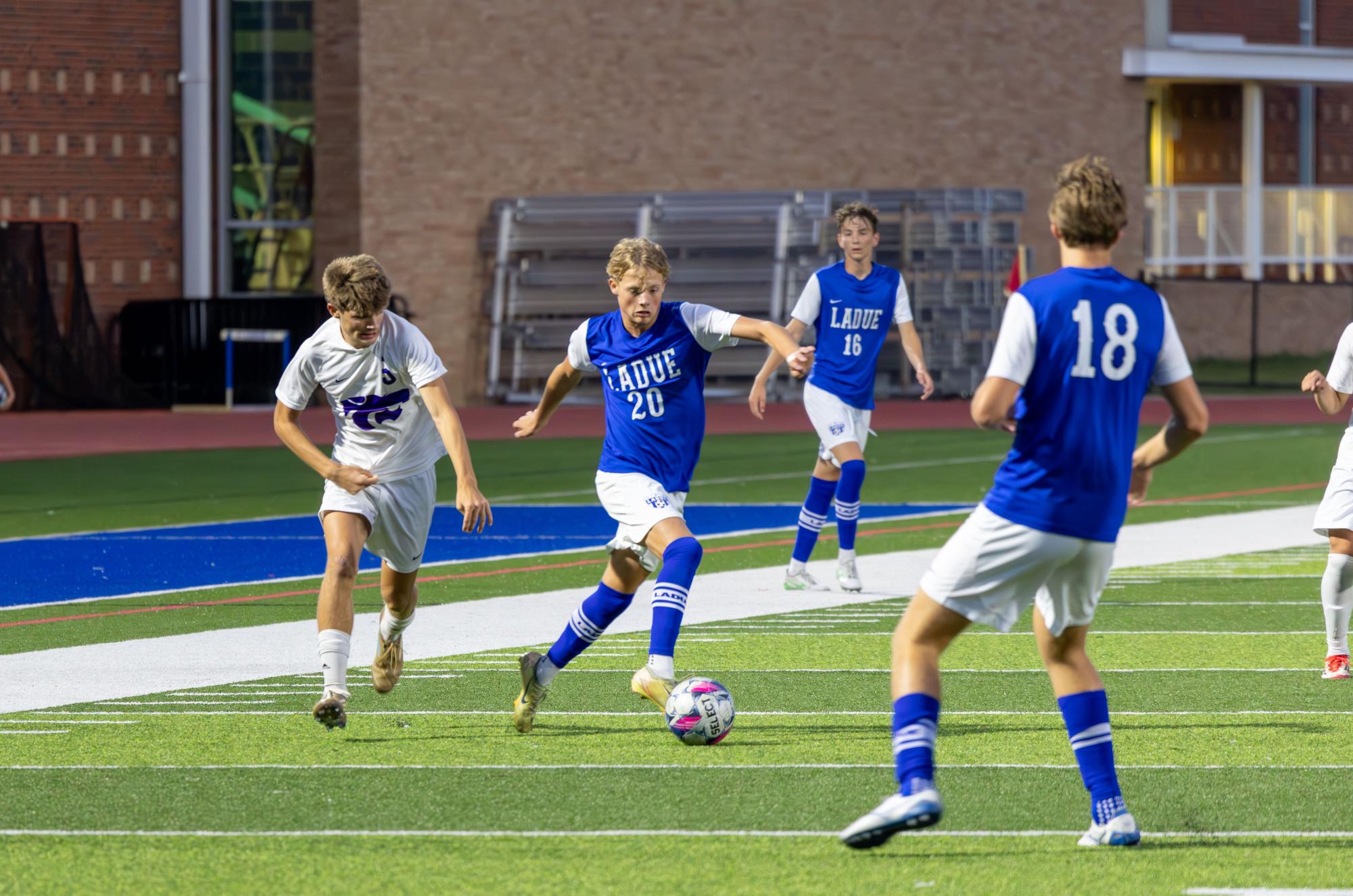 Boys varsity soccer defeats Eureka Sept. 4