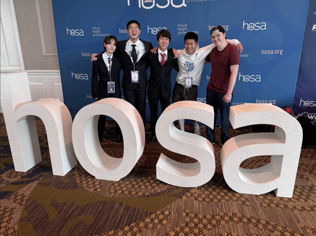 Ladue HOSA members take a photo at the HOSA International Leadership Conference. The conference was held June 18-21 in Nashville, Tennessee.