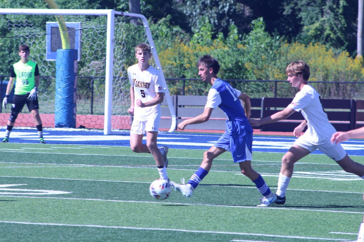 Boys JV Soccer defeats Vianney Sept. 27