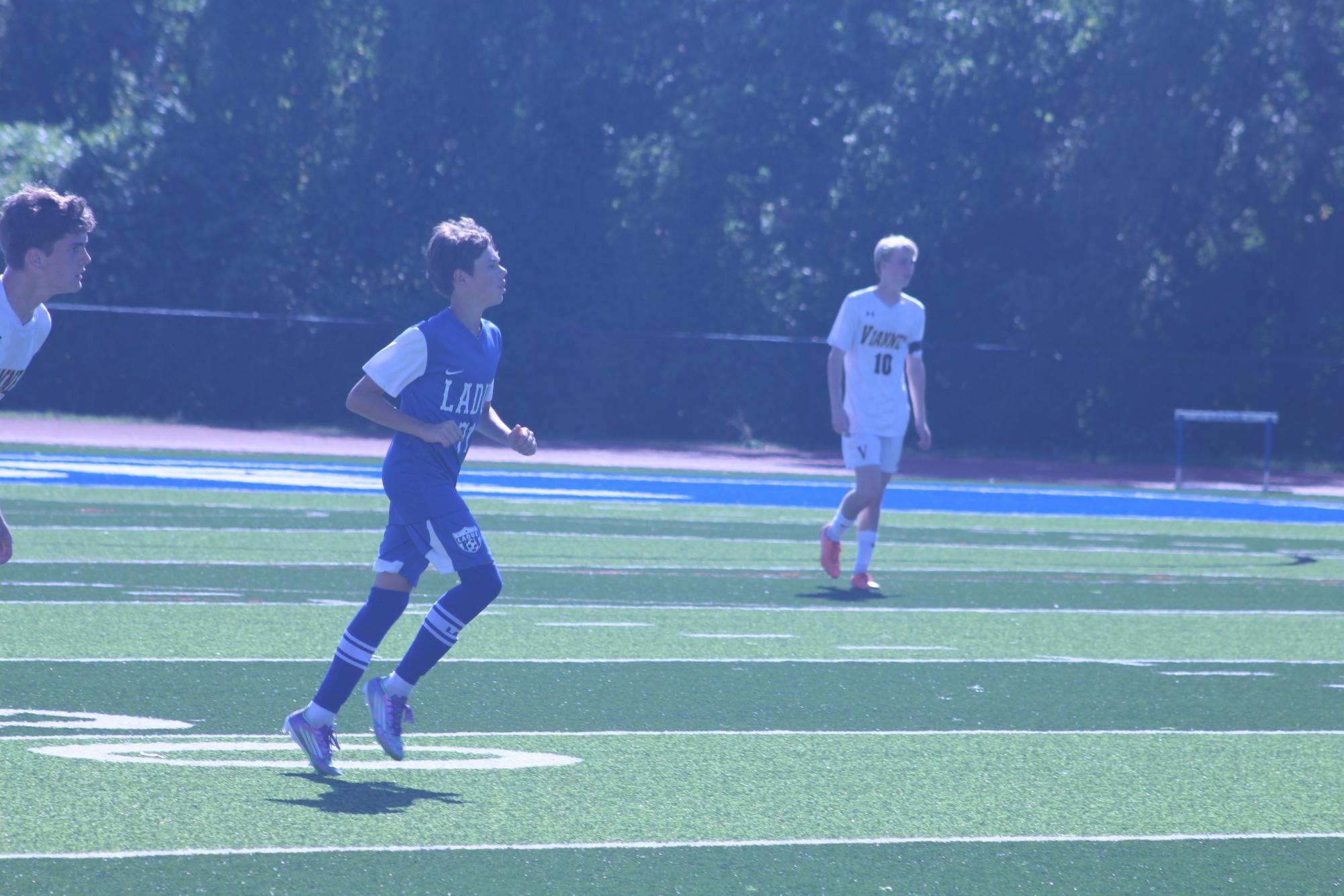 Boys JV Soccer defeats Vianney Sept. 27