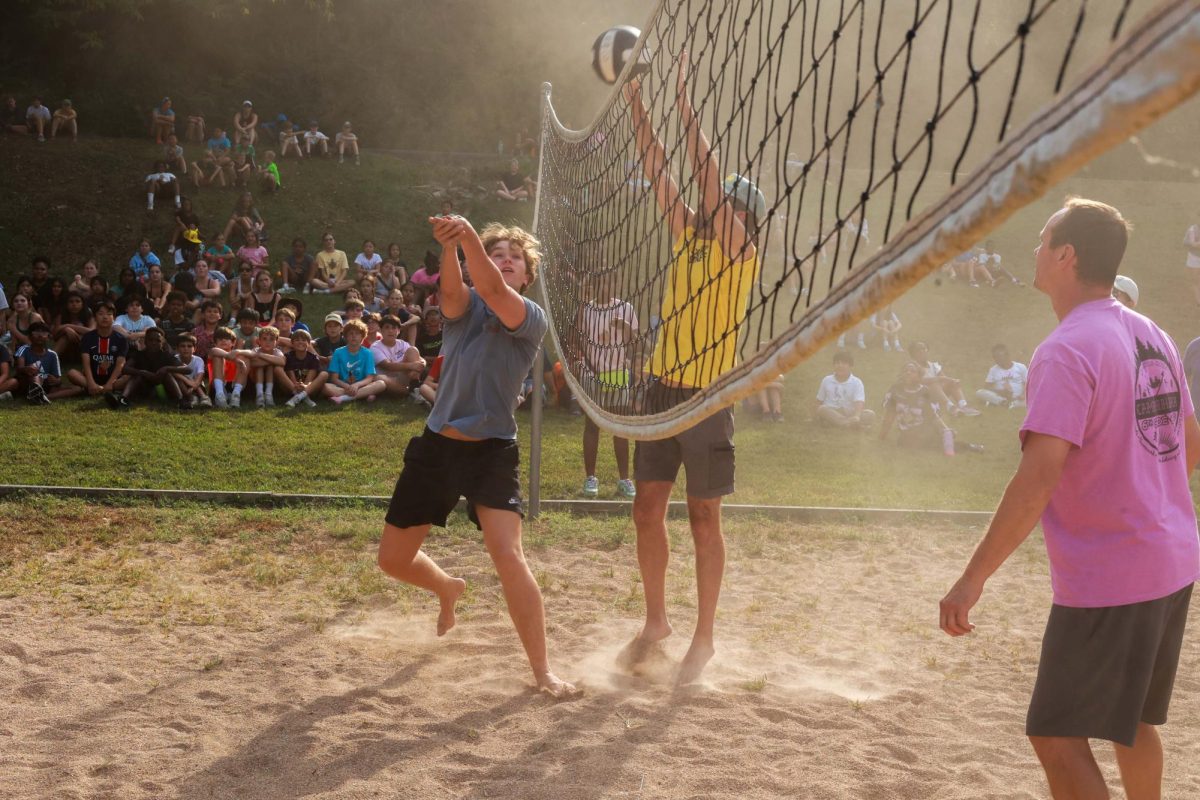 High school students volunteer at Sixth Grade Camp
