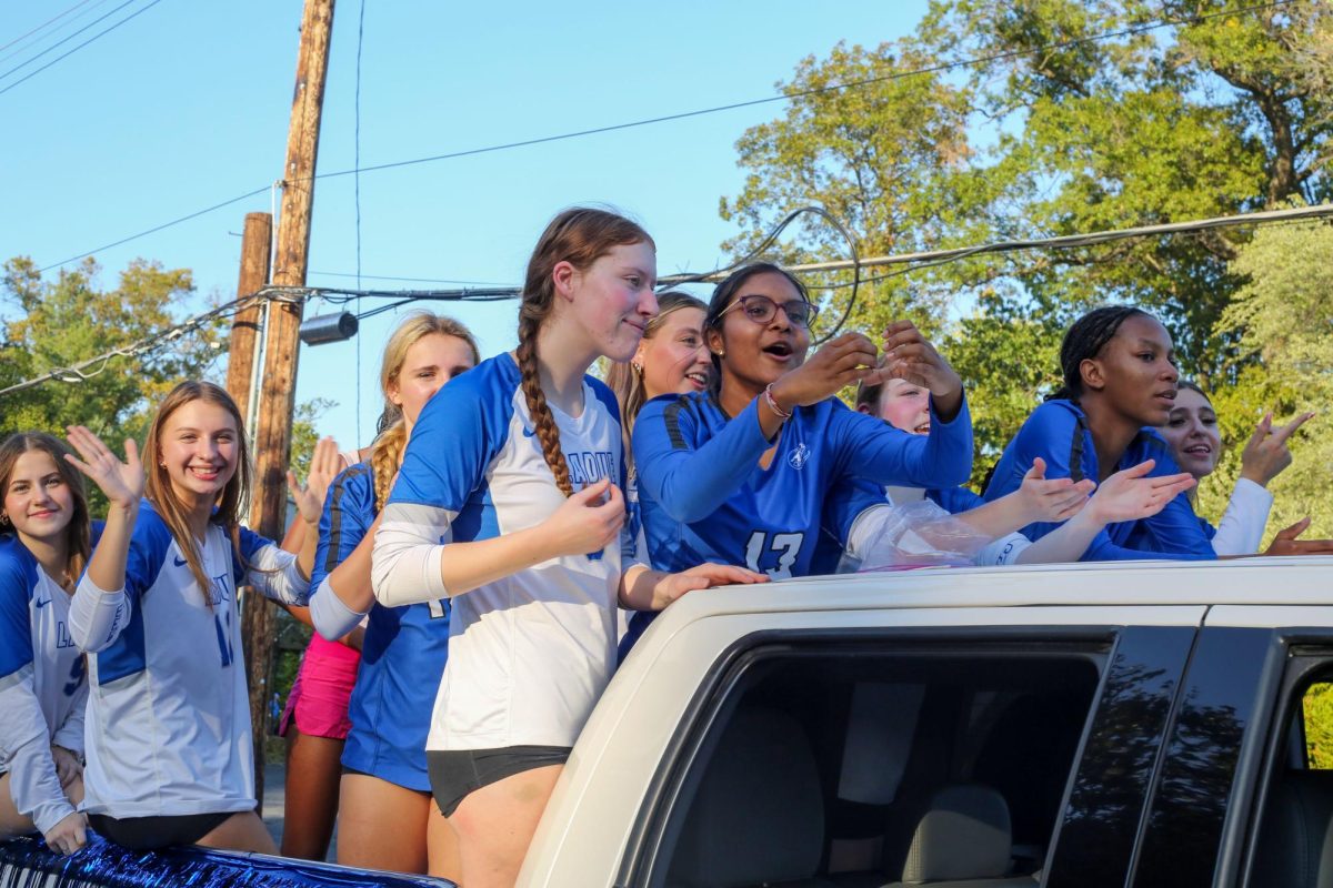 Homecoming Parade returns after 10 year hiatus