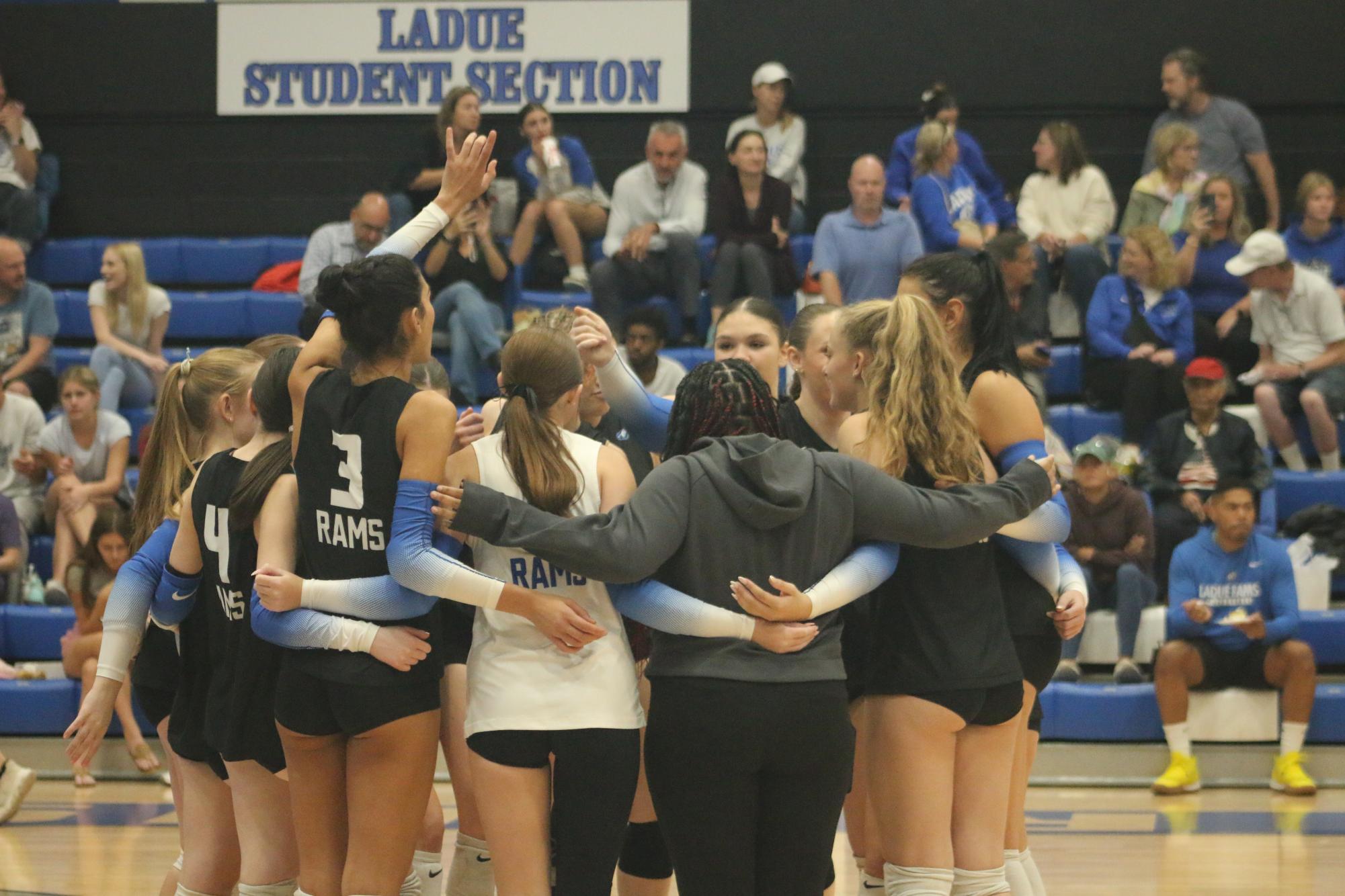 Girls Volleyball hosts Senior Night Oct. 16