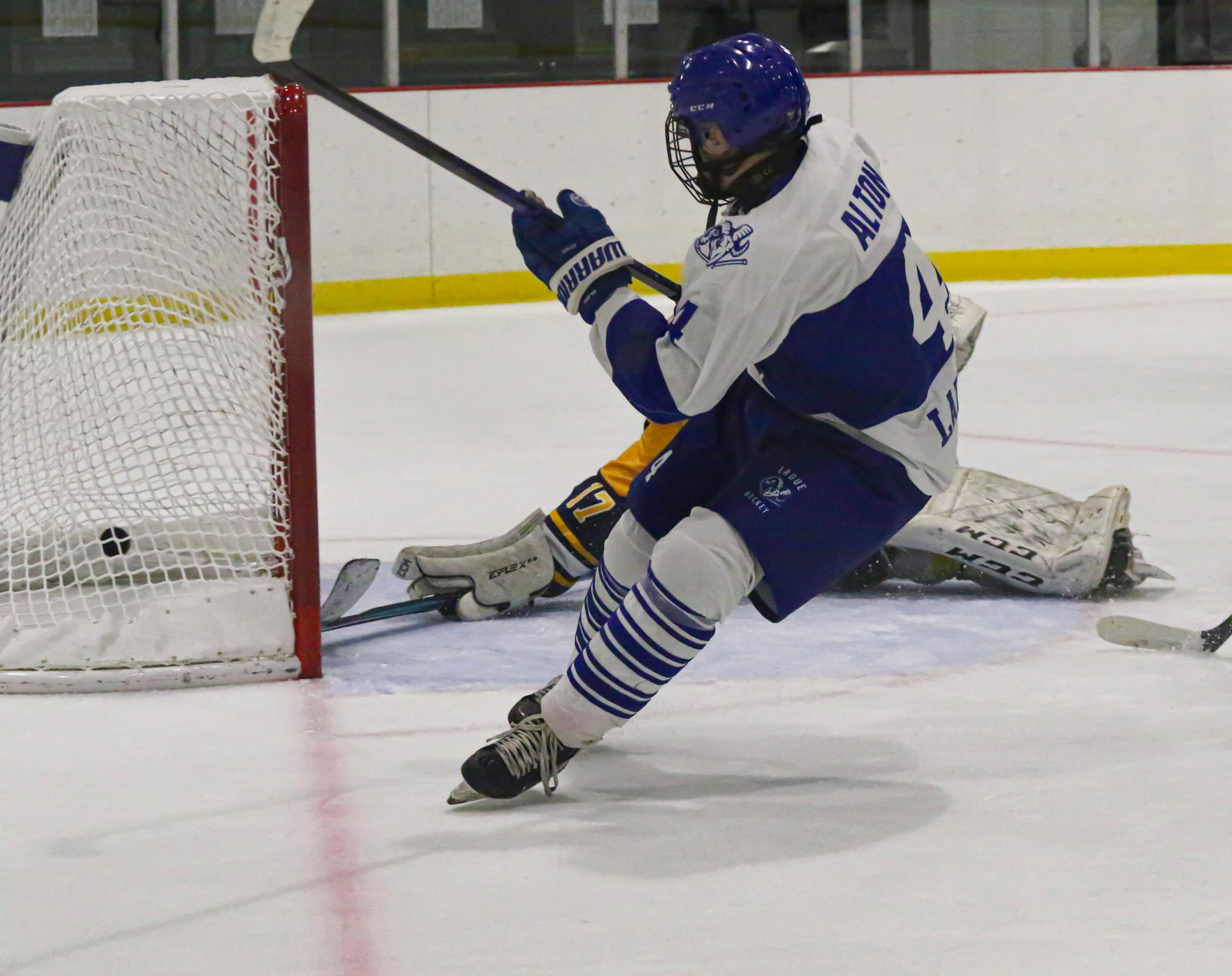 Ladue Hockey beats John Burroughs 10-2
