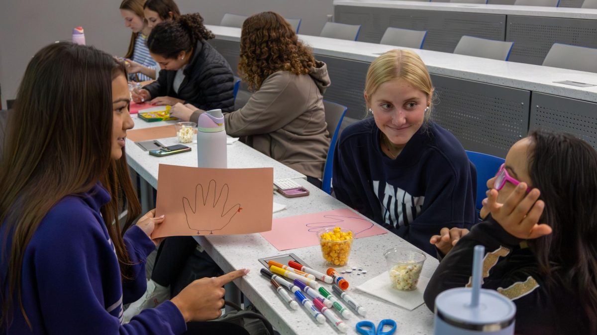 Best Buddies Hosts Friendsgiving Nov. 20