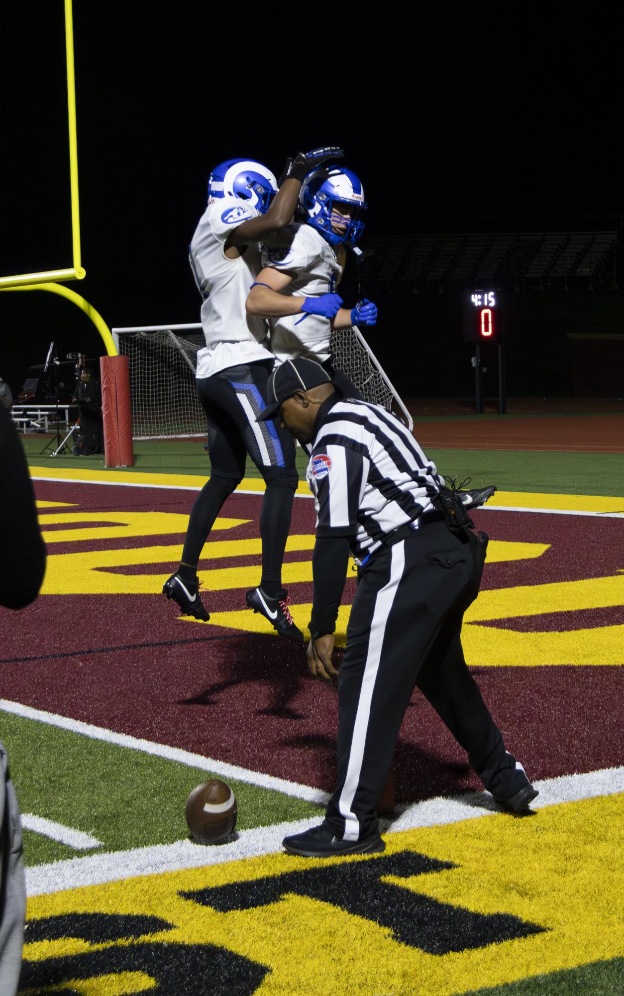 Ladue Football overcomes Hazelwood East with a comeback score of 21-19