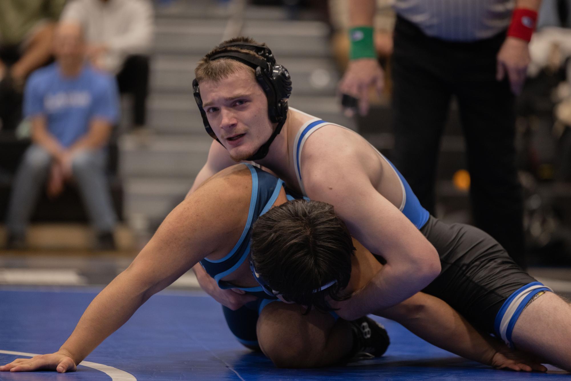 Ladue hosts wrestling meet Dec. 9