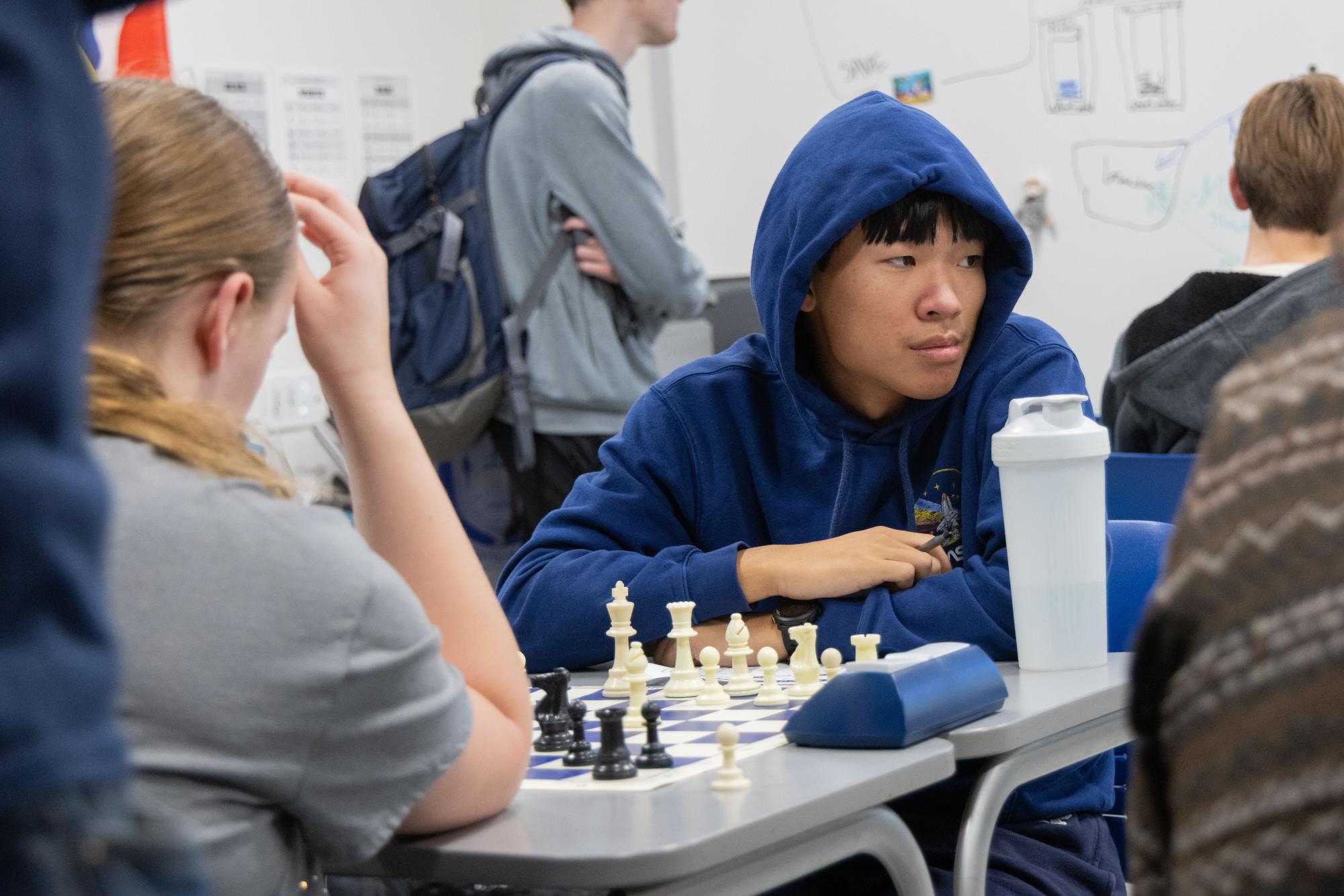 Chess team continues win streak in weekly league matches