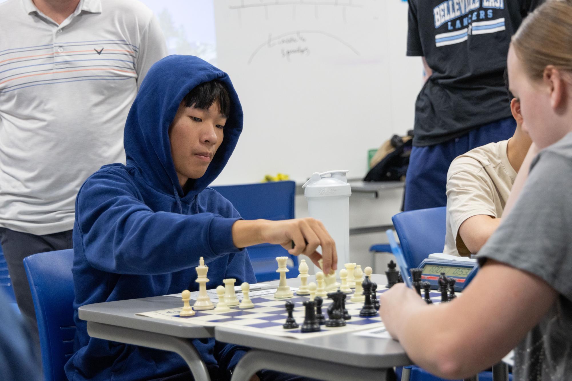 Chess team continues win streak in weekly league matches