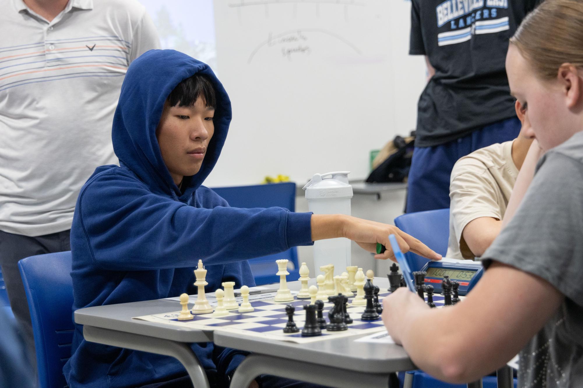 Chess team continues win streak in weekly league matches