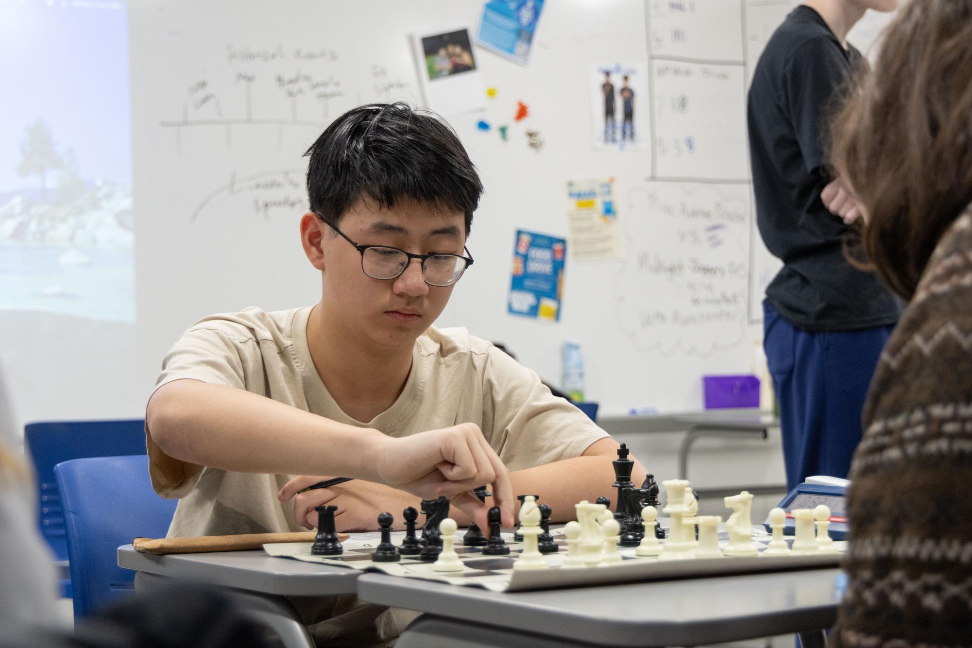 Chess team continues win streak in weekly league matches