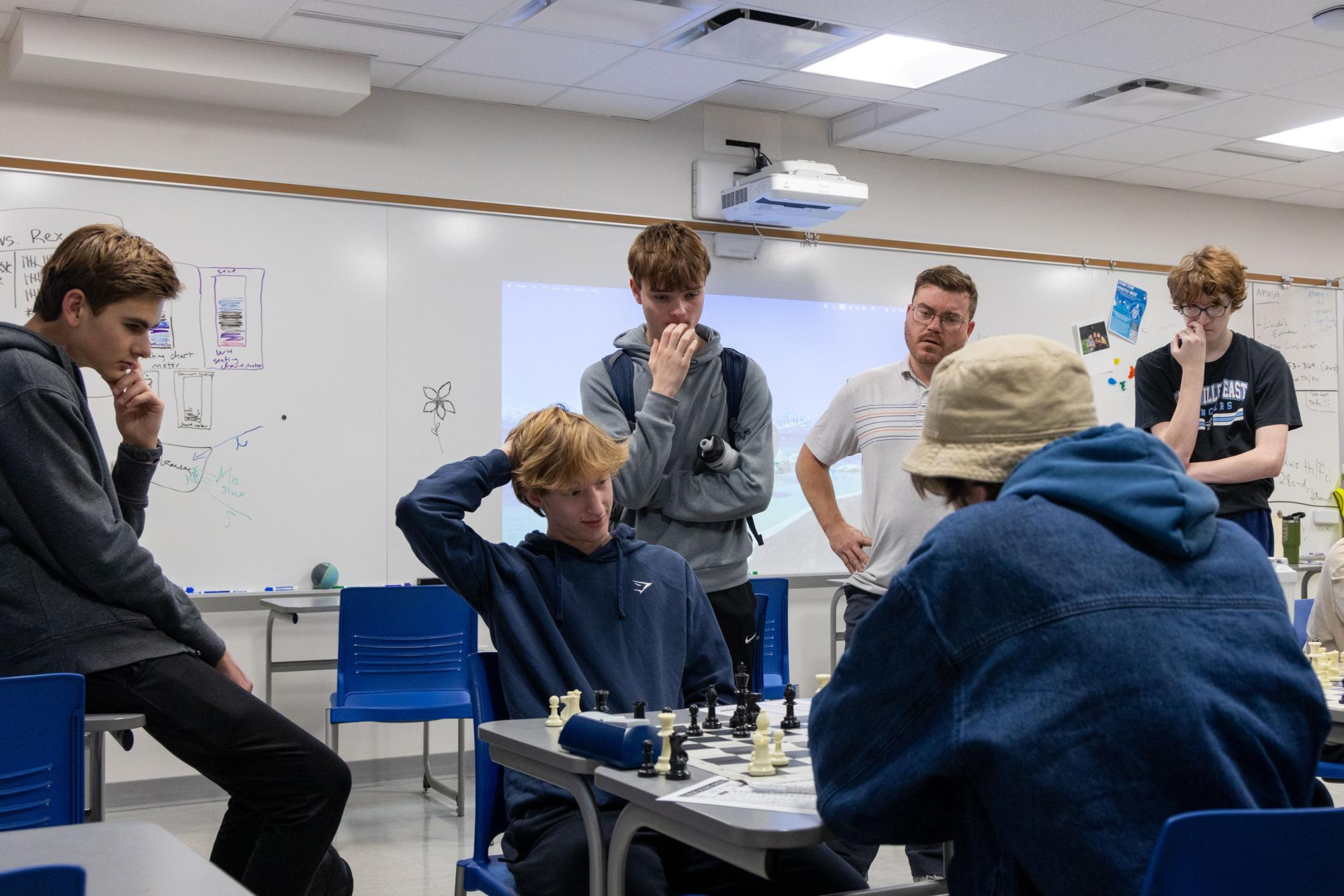 Chess team continues win streak in weekly league matches