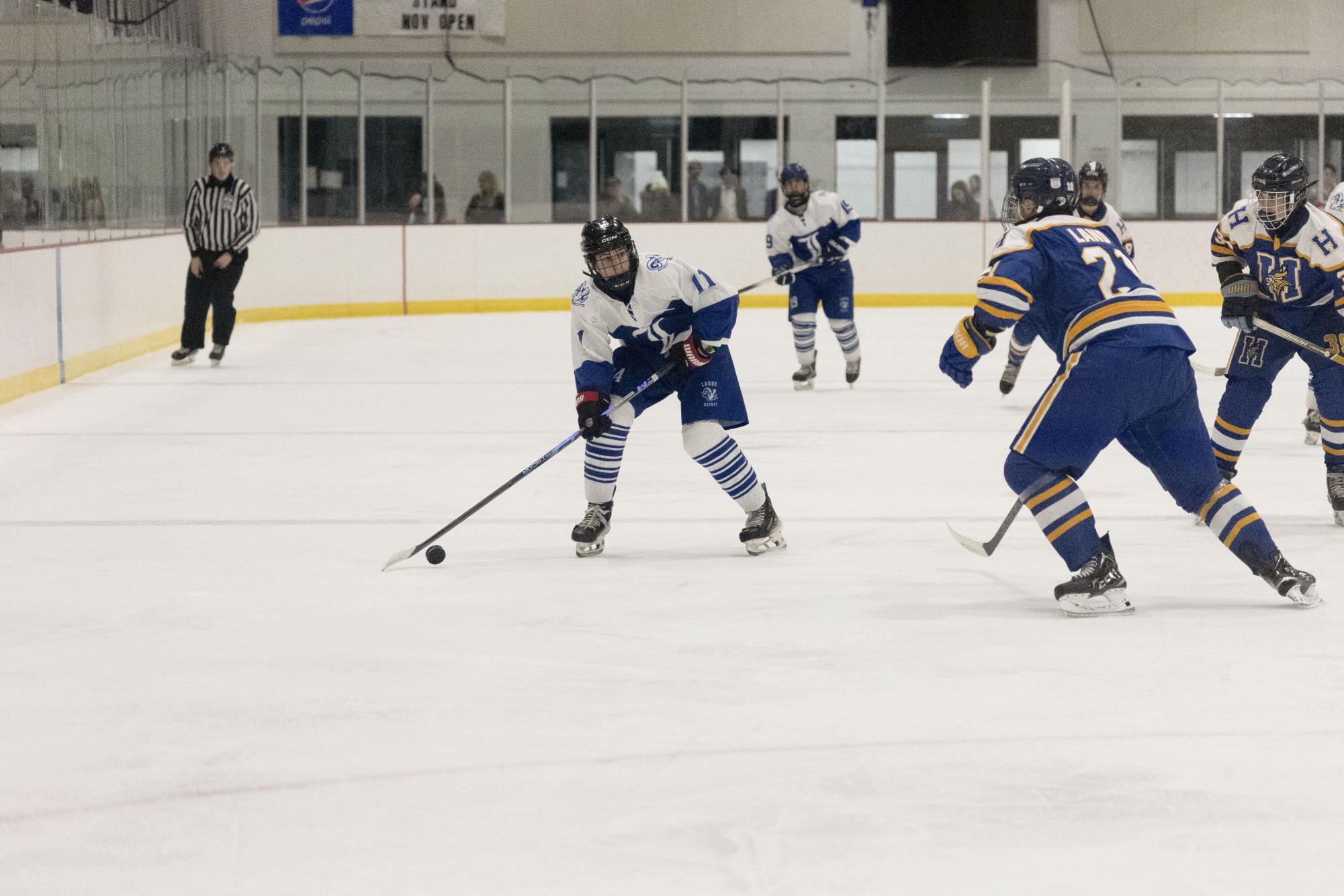 Varsity hockey competes against Francis Howell Dec. 8