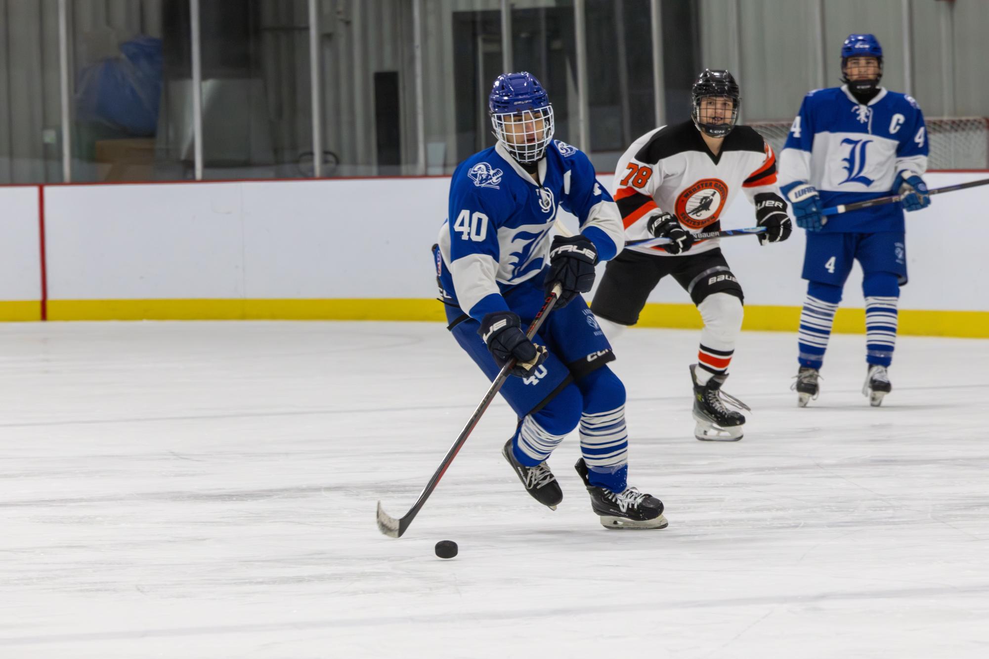 Varsity hockey defeats Webster Groves 9-0 Dec. 6