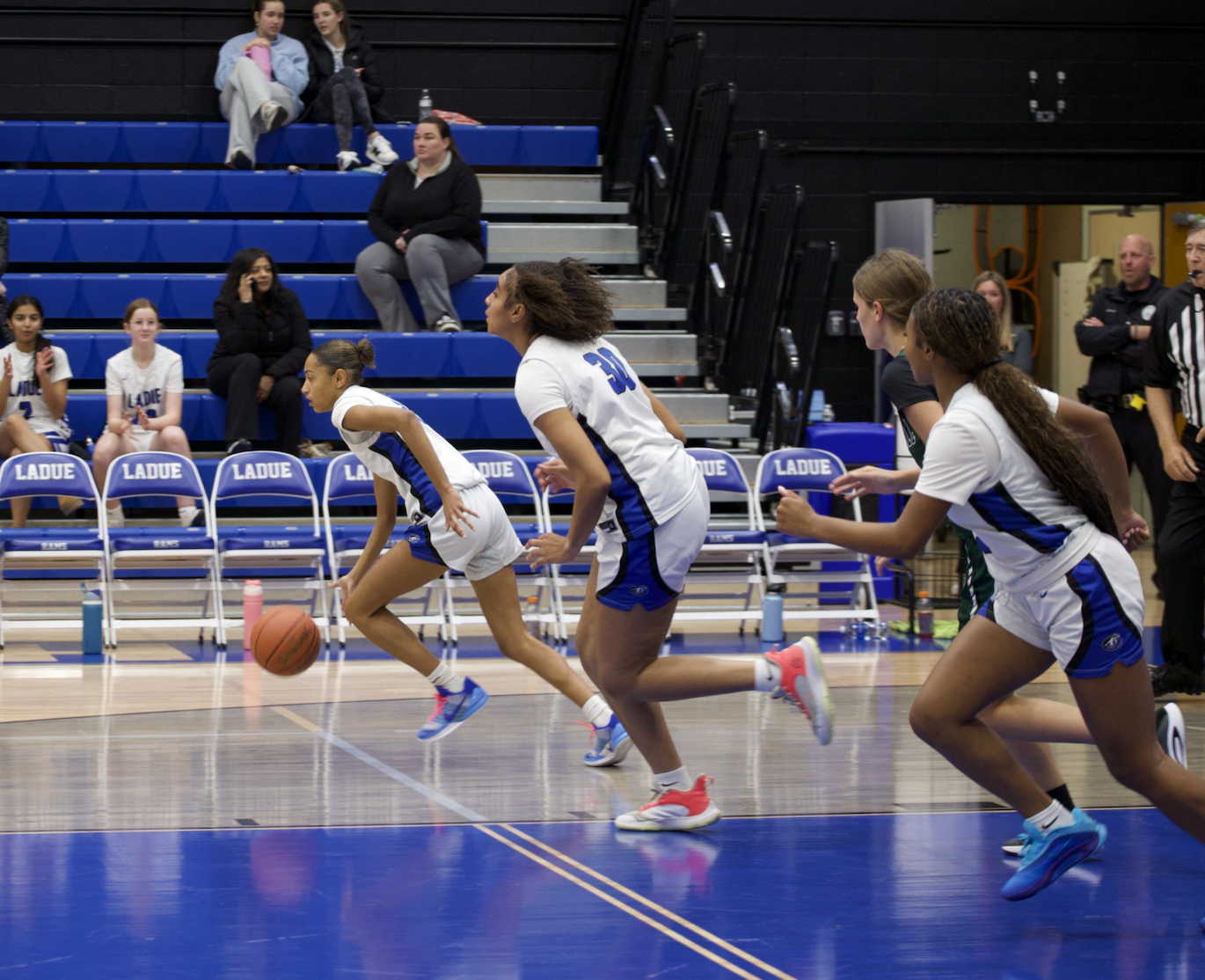 Girls varsity basketball defeats Pattonville 50-35