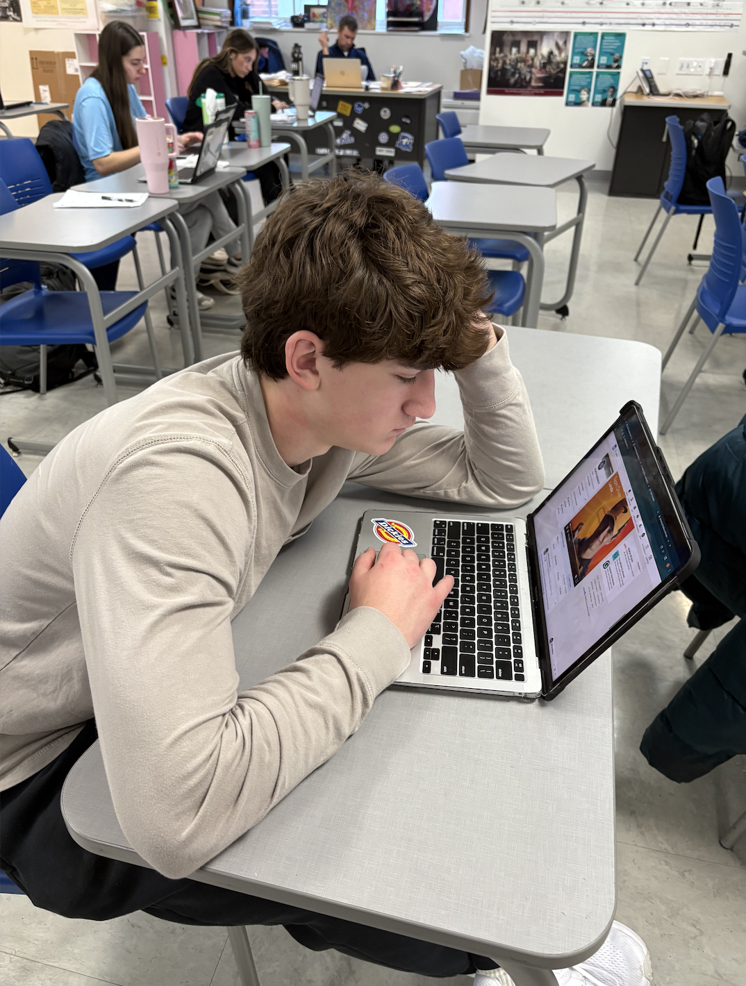 Students study during their seminar time Nov. 29