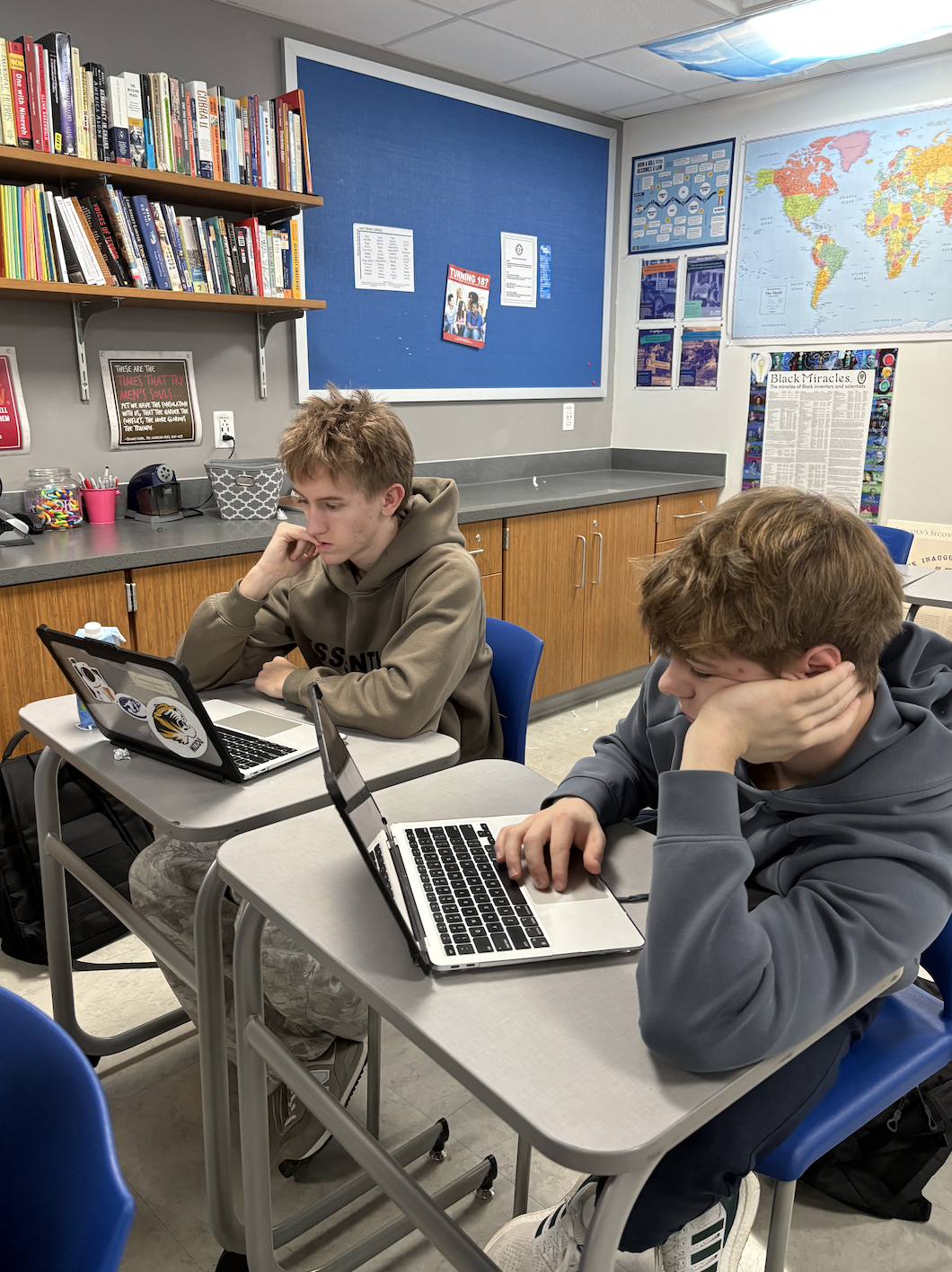 Students study during their seminar time Nov. 29