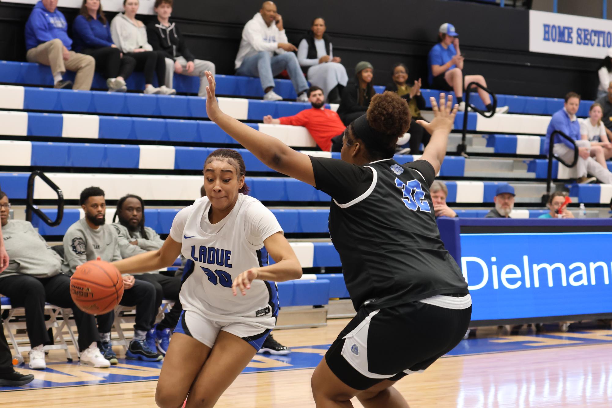 Girls basketball loses against STEAM Academy Jan. 6