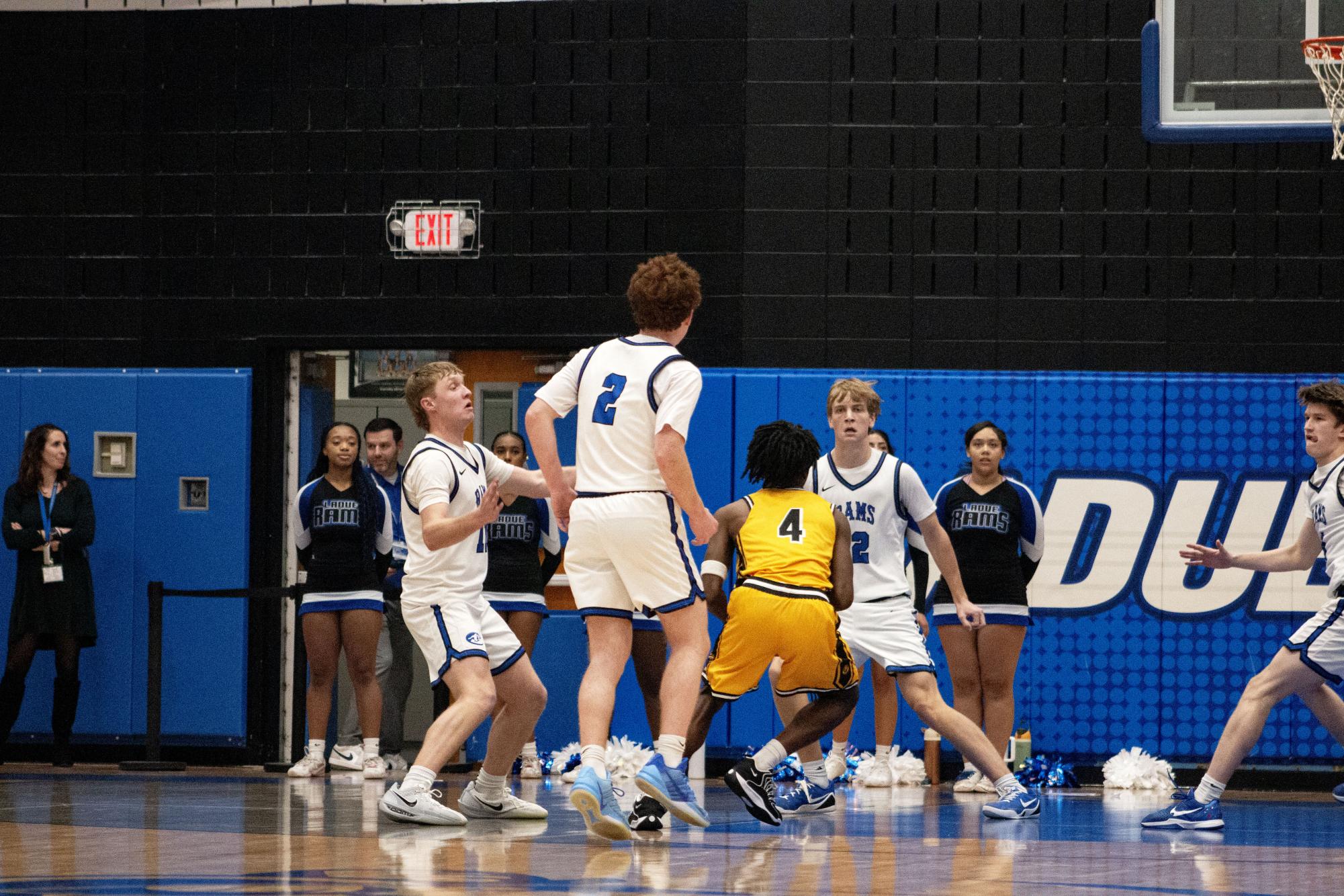 Boys varsity basketball falls to UCity Jan. 13