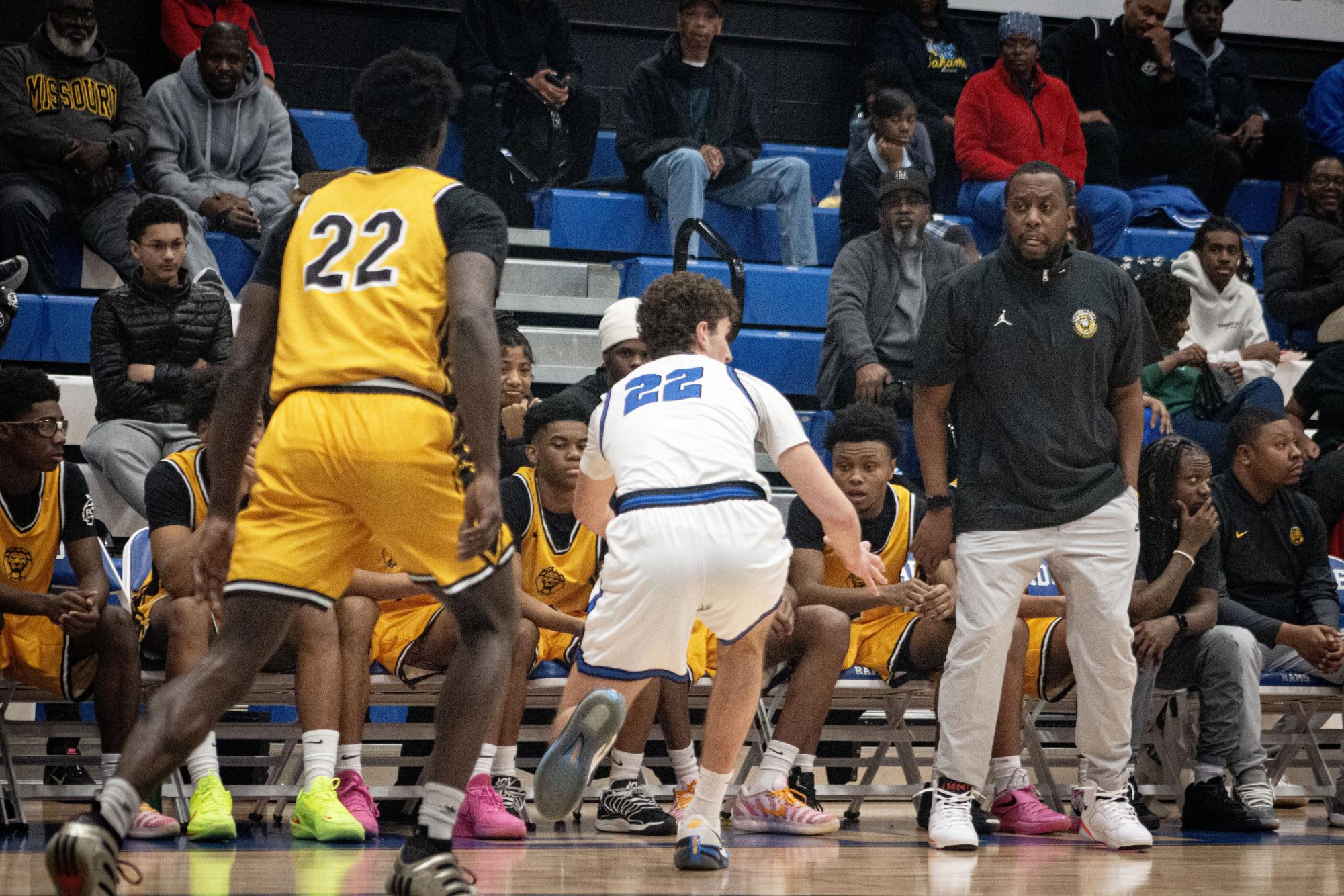 Boys varsity basketball falls to UCity Jan. 13