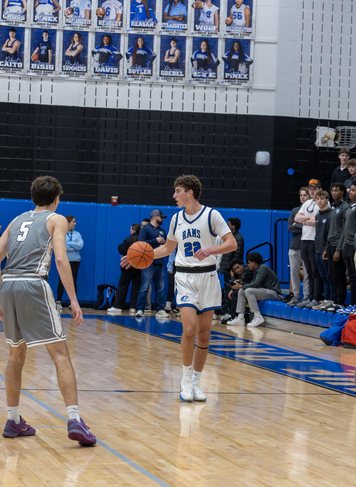 Boys varsity basketball defeats Lafayette 77-69 Jan. 9