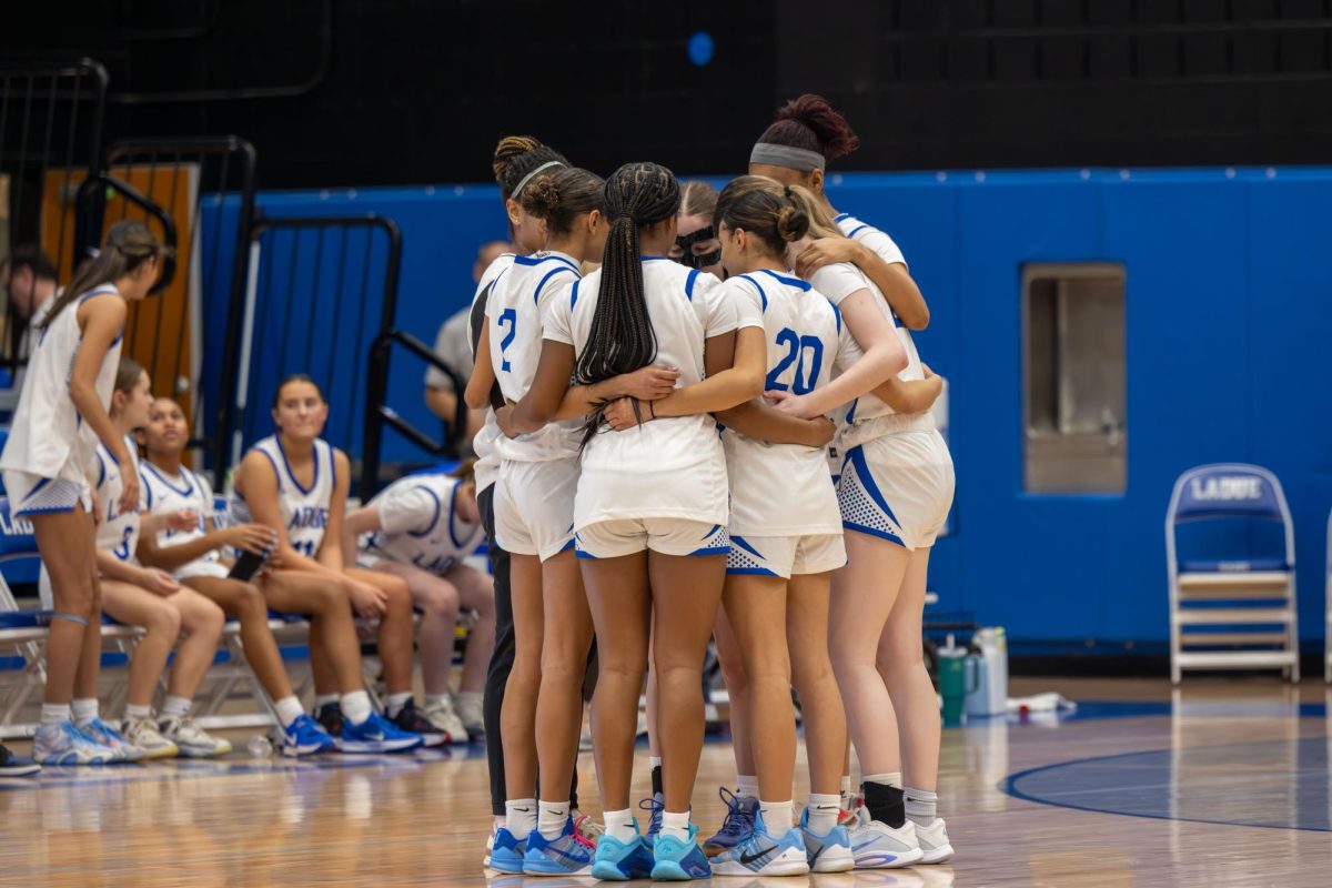 Girls Varsity Basketball Faces Off Against Webster Groves Feb. 17