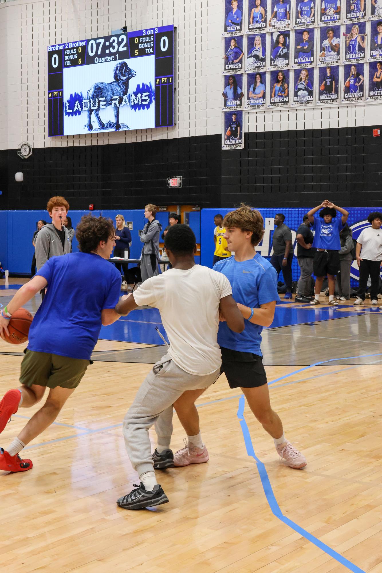 Brother to Brother and Student Council host basketball tournament March 5