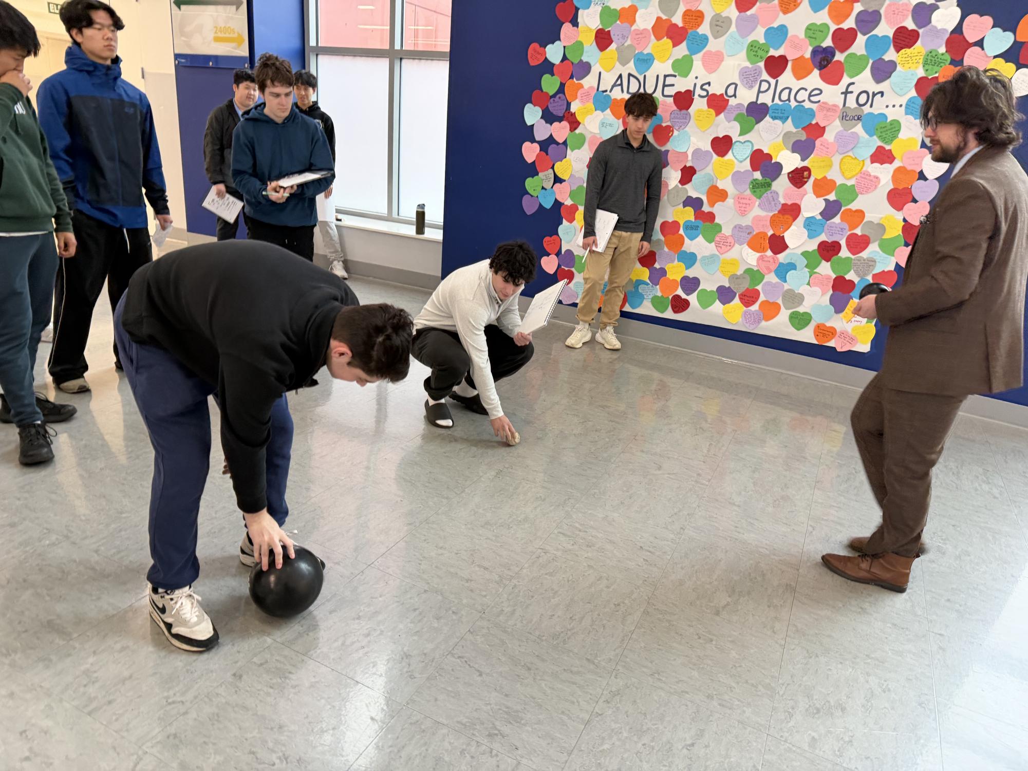 AP Physics C: Mechanics participates in rotational inertia lab