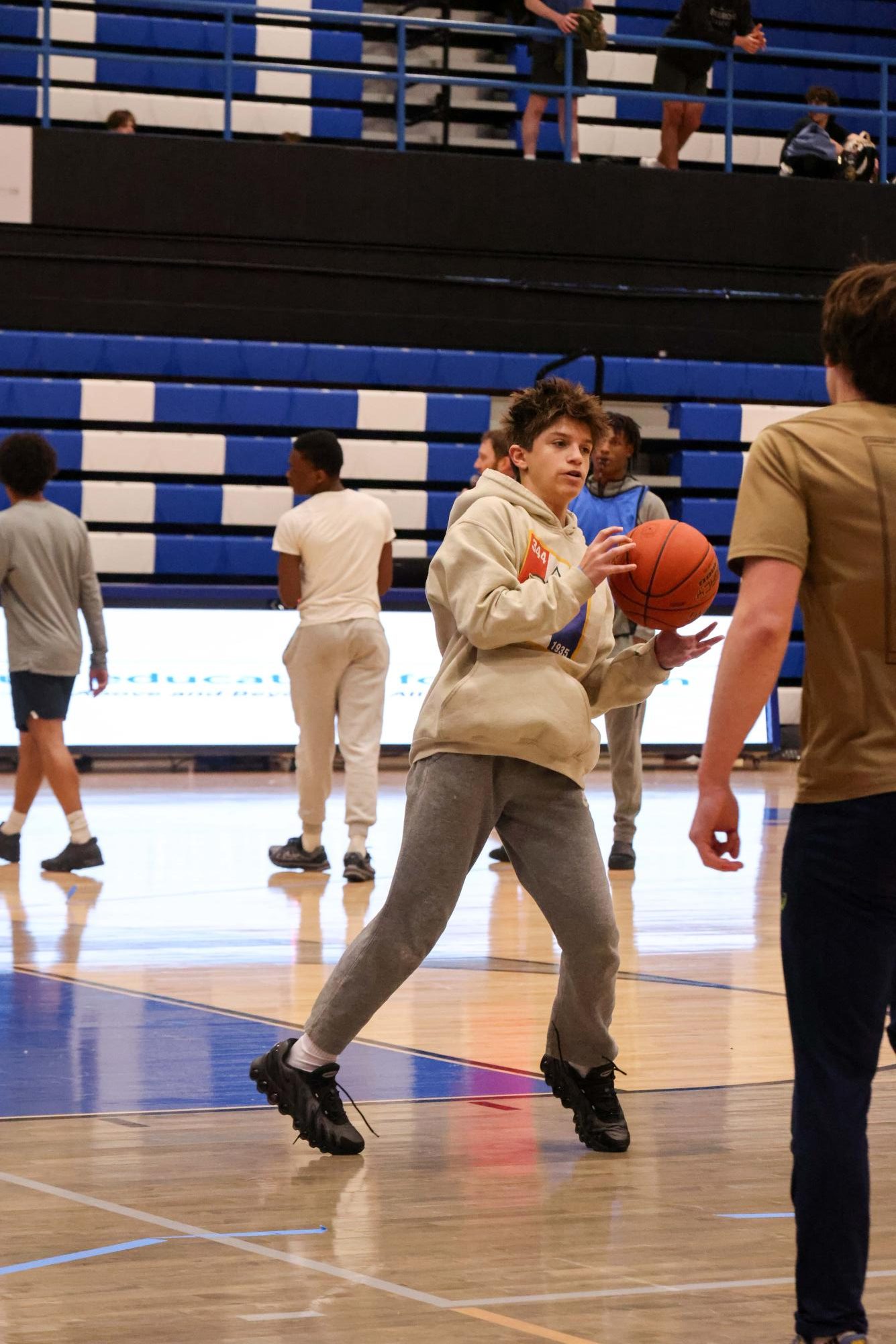 Brother to Brother and Student Council host basketball tournament March 5
