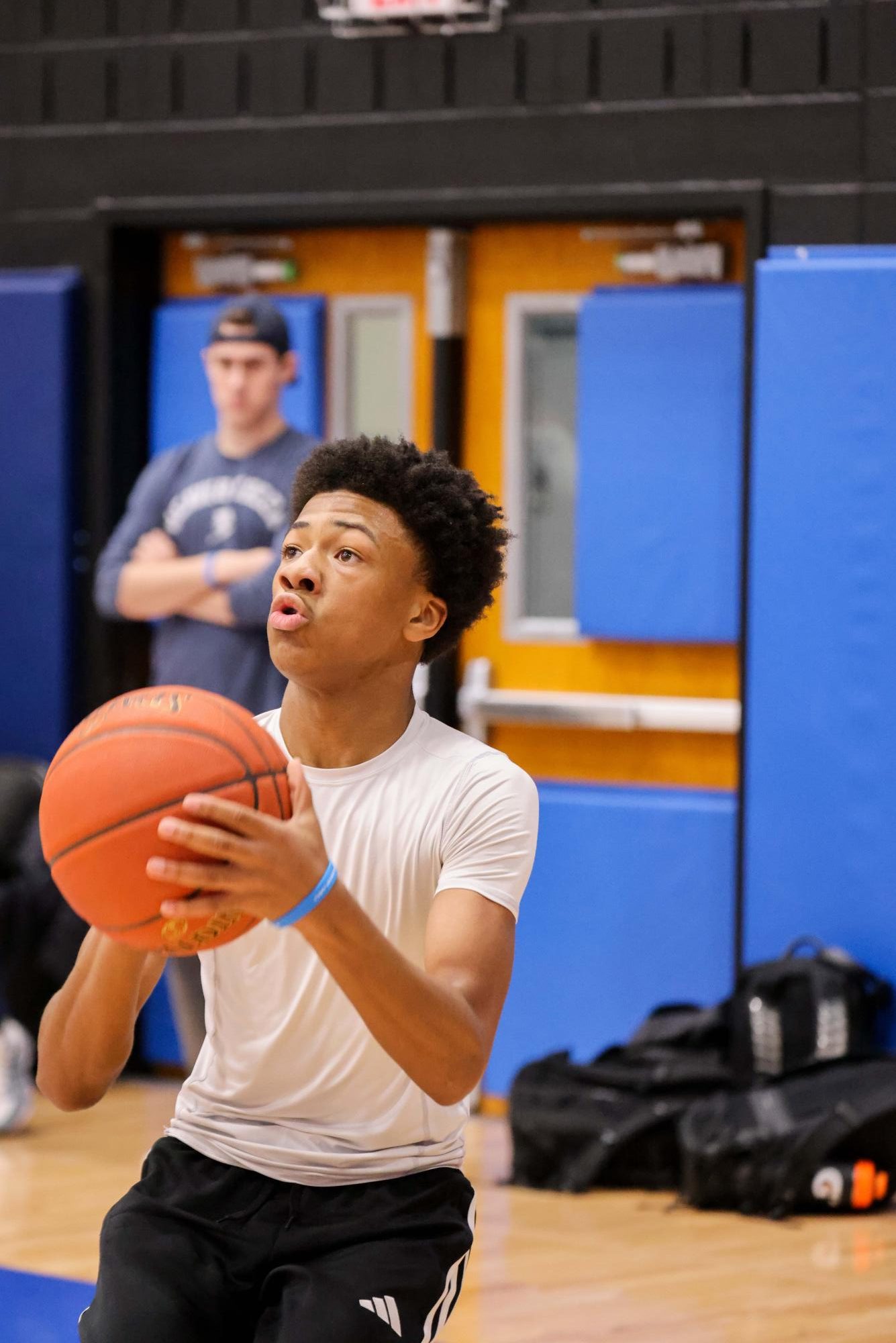 Brother to Brother and Student Council host basketball tournament March 5