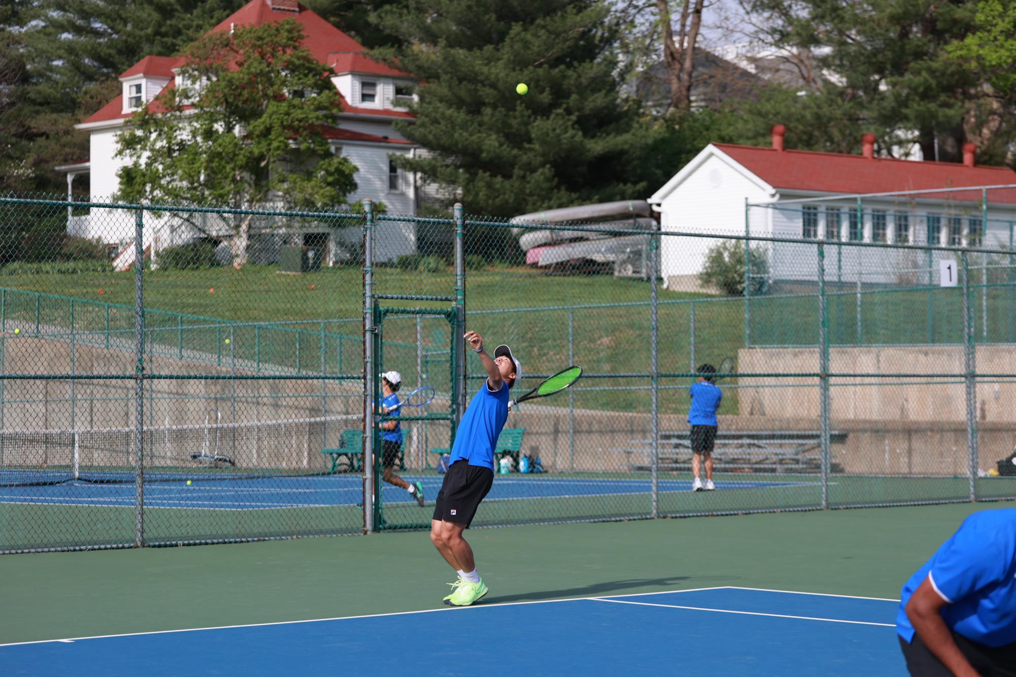 Ladue Boys Tennis Plays a Doubles Tournament at JBS