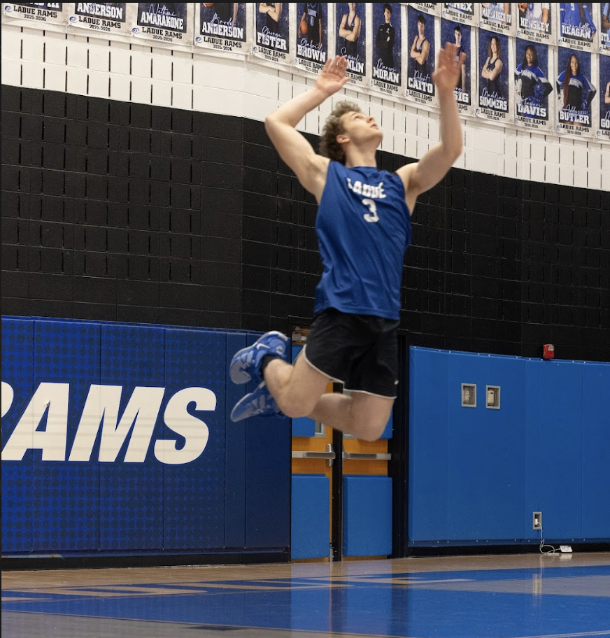 Varsity boys bolleyball wins against Ritenour April 2