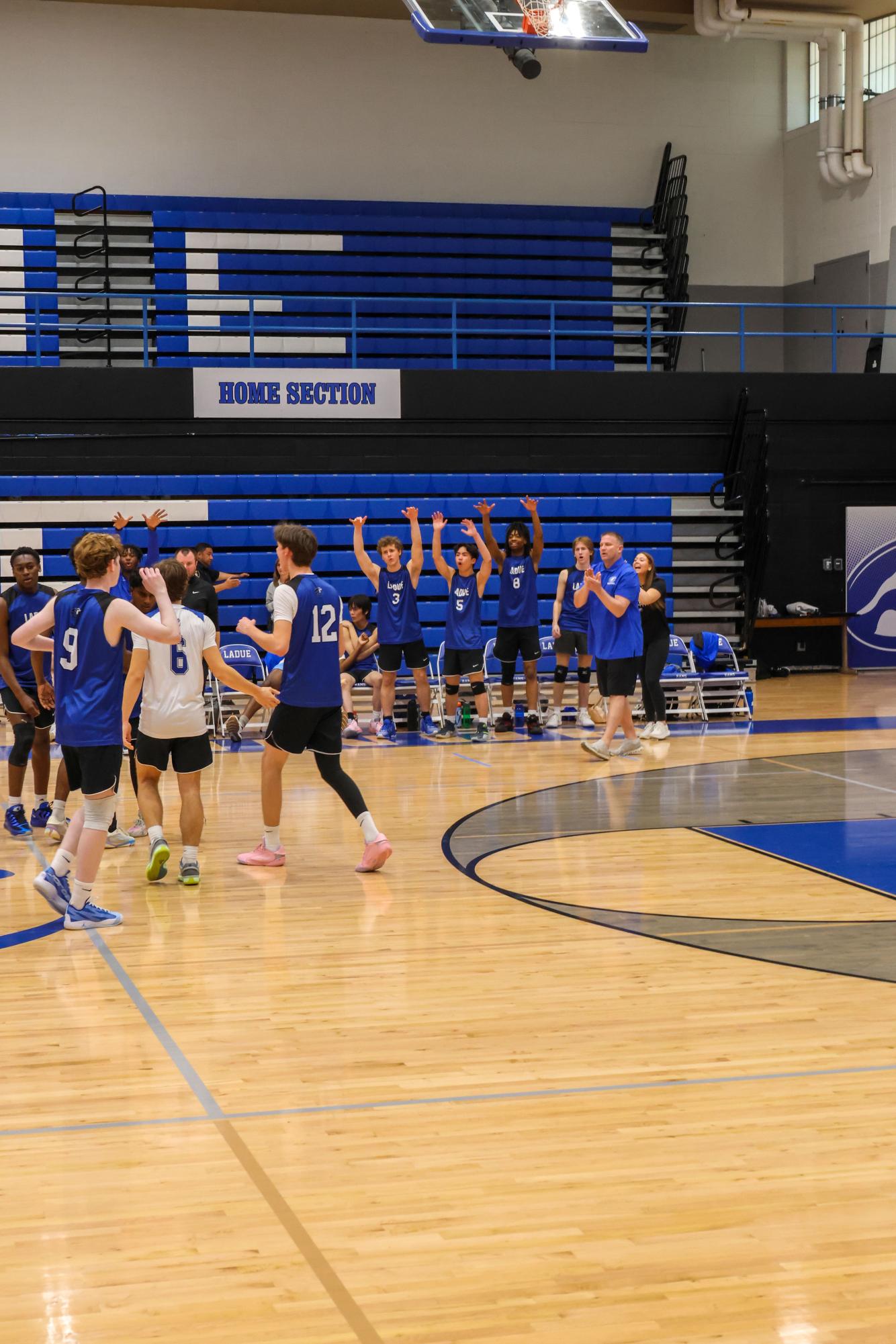 Varsity boys volleyball beats Eureka 3-0 April 9